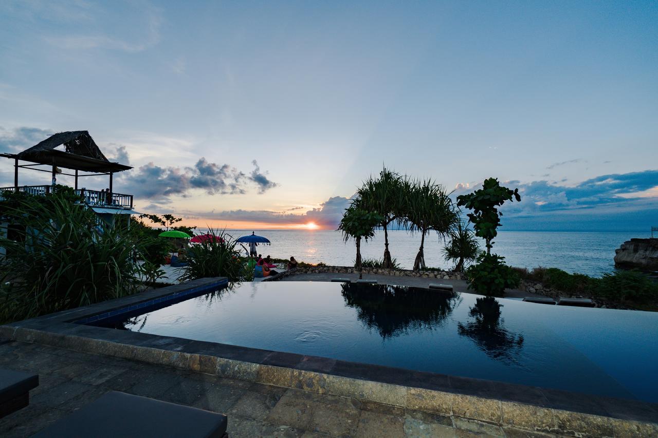 Dodol Lembongan Cliff Sunset Hotel Exterior foto